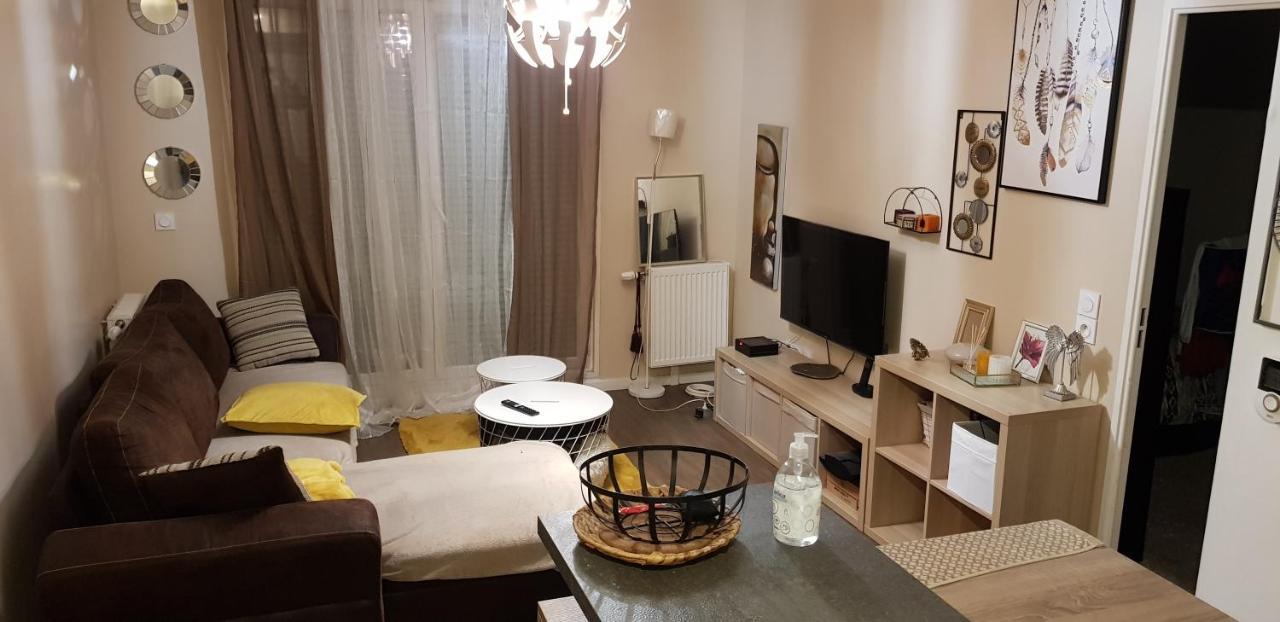 Apparemment Cosy Avec Parking Exterieur Gratuit Apartman Aulnay-sous-Bois Kültér fotó